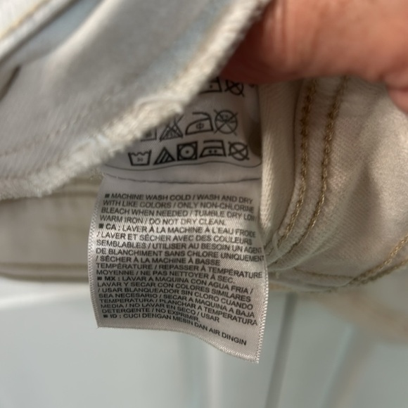 Old Navy Cream Denim Jacket SZ L Pockets Contrast Stitching - Picture 5 of 6